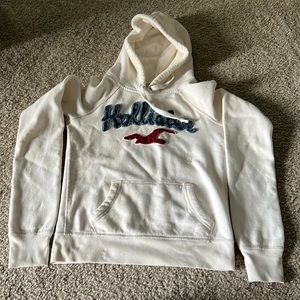 Hollister women’s size small cream pullover hoodie